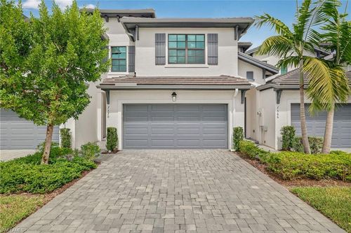 7570 Rockefeller Dr, NAPLES, FL, 34119-9852 | Card Image