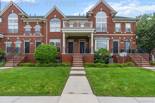 3185 Newbury Pl, Troy, MI, 48084-7033 | Card Image