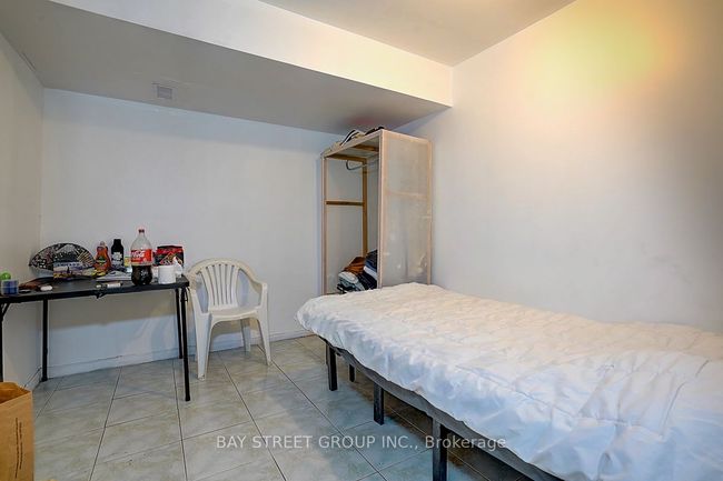 144 Wolseley St, House attached with 7 bedrooms, 3 bathrooms and null parking in Toronto ON | Image 14