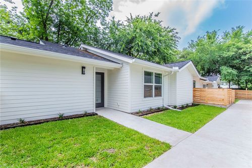 a-601 E 50th St, Austin, TX, 78751-2613 | Card Image