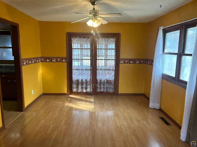 718 S 9 Th St, House other with 4 bedrooms, 2 bathrooms and null parking in Osage City KS | Image 9