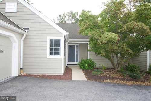 1956 Meadow Ln, WYOMISSING, PA, 19610-2710 | Card Image