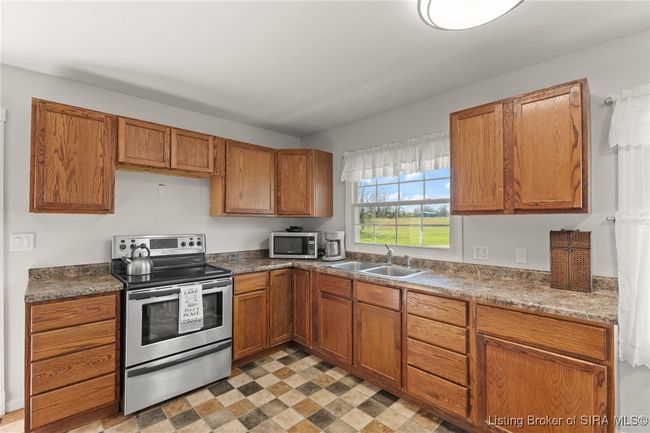 1110 W Helton Rd, Home with 3 bedrooms, 3 bathrooms and null parking in Scottsburg IN | Image 30