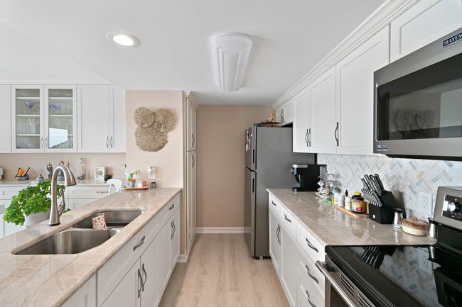 APT-304 - 824 Cliffs Dr, Condo with 2 bedrooms, 2 bathrooms and null parking in Ypsilanti MI | Image 6