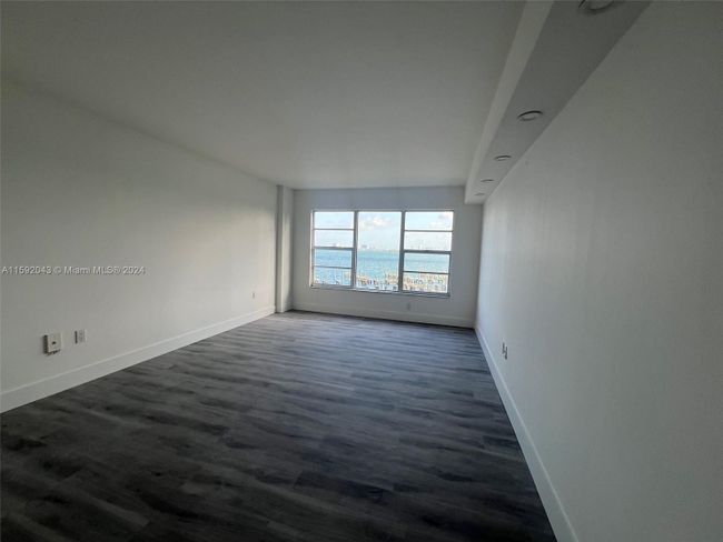 4D - 11111 Biscayne Blvd, Condo with 2 bedrooms, 2 bathrooms and null parking in Miami FL | Image 5