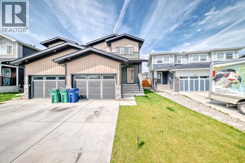 32 Midtown Close Sw, Airdrie, AB, T4B5G9 | Card Image