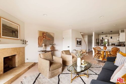 a-328 Culver Blvd, Playa del Rey, CA, 90293-7649 | Card Image