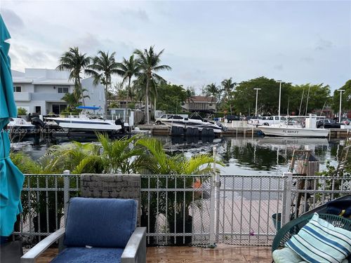 50-3792 Ne 167th St, North Miami Beach, FL, 33160-3538 | Card Image