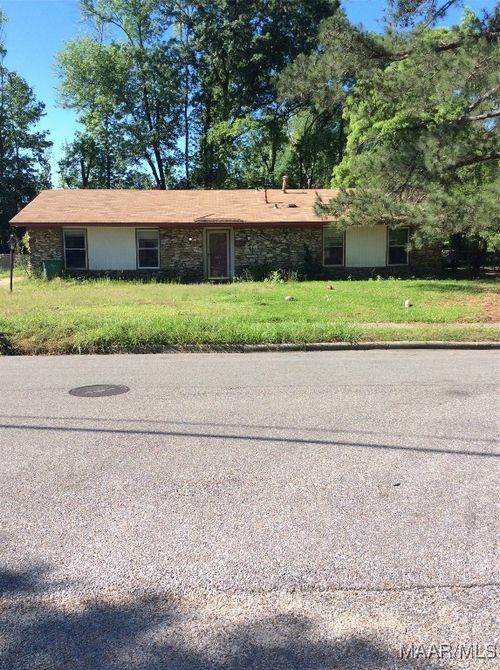 869 Queensbury Dr, Montgomery, AL, 36116-3565 | Card Image