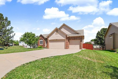 606 E Woodstone Ct, Andover, KS, 67002 | Card Image