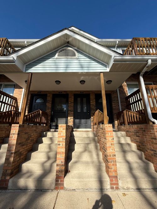 353 Pinewood Cir, Plymouth, MI, 48170-6102 | Card Image