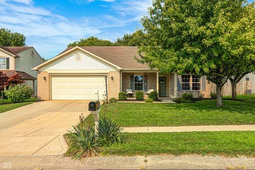 2190 Meadow Glen Blvd, Franklin, IN, 46131-7375 | Card Image