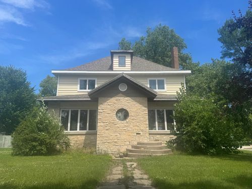 121 E 7th St, Crookston, MN, 56716-1415 | Card Image