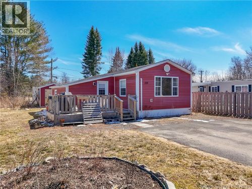 122 Mcgee St, Fredericton, NB, E3B8M2 | Card Image