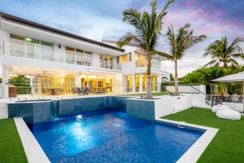 6819 Sunrise Pl, Coral Gables, FL, 33133-7025 | Card Image