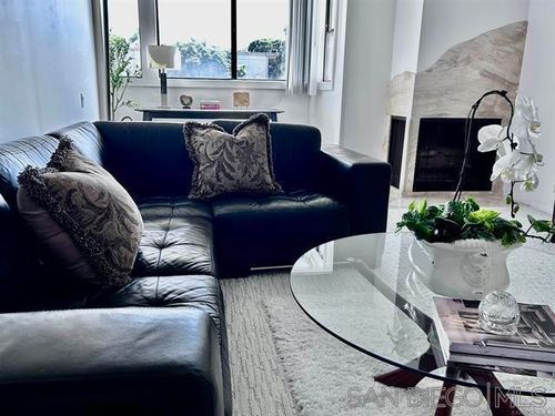 203-7550 Eads Ave, La Jolla, CA, 92037-4809 | Card Image