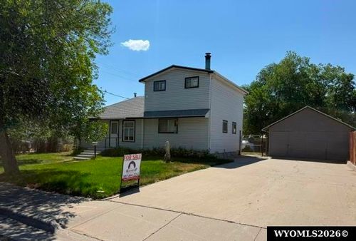 216 N 7th St, Thermopolis, WY, 82443-2304 | Card Image