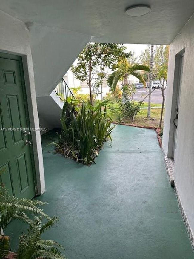 APT-115 - 18720 Ne 18 Th Ave, Condo with 1 bedrooms, 1 bathrooms and null parking in Miami FL | Image 4