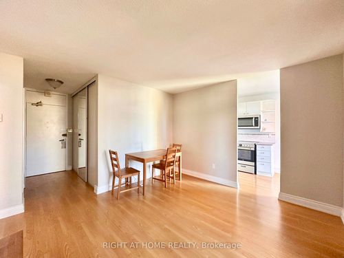 909-40 Homewood Ave, Toronto, ON, M4Y2K2 | Card Image