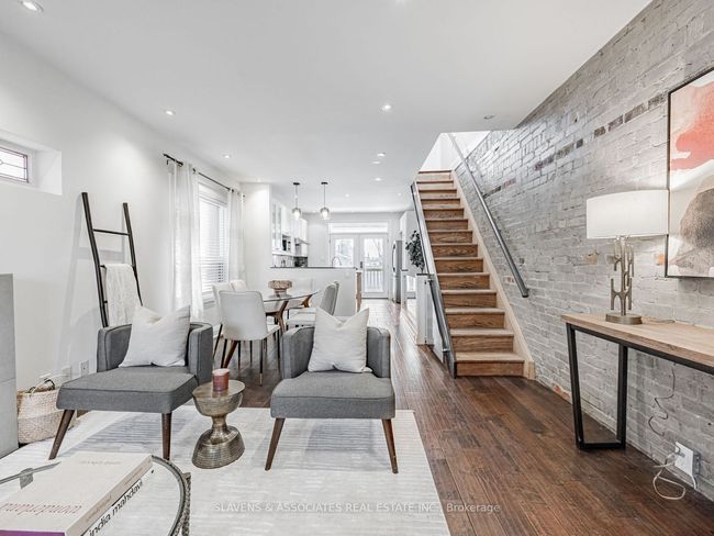 2063 Gerrard St E, House attached with 3 bedrooms, 2 bathrooms and 1 parking in Toronto ON | Image 6