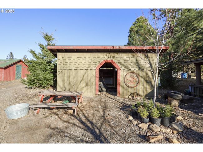96 Pearce Rd, House other with 3 bedrooms, 2 bathrooms and 1 parking in White Salmon WA | Image 42