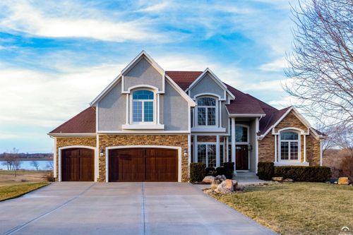 1824 N 700 Rd, Baldwin City, KS, 66006-7324 | Card Image