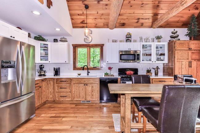 7818 Sutton Rd, House other with 2 bedrooms, 2 bathrooms and null parking in Minocqua WI | Image 9