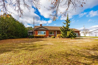 735 Concession Rd 2 N, House other with 3 bedrooms, 1 bathrooms and 6 parking in Tillsonburg ON | Image 2