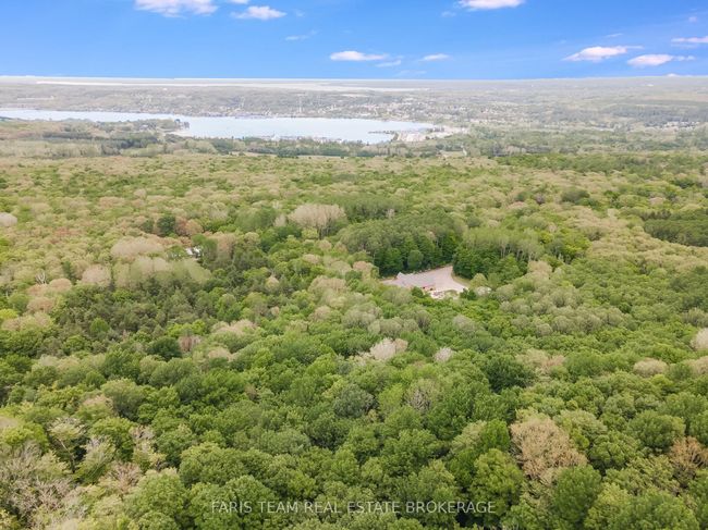 697 Lafontaine Rd E, House other with 6 bedrooms, 4 bathrooms and 15 parking in Tiny ON | Image 40