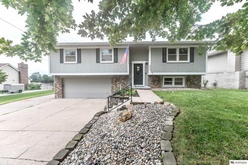 560 Elm St, Springfield, NE, 68059-5802 | Card Image