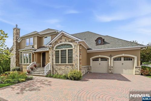 103 Windsor Ln, Ramsey, NJ, 07446-2403 | Card Image