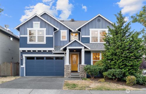 5212 Ne 7th Pl, Renton, WA, 98059-4475 | Card Image