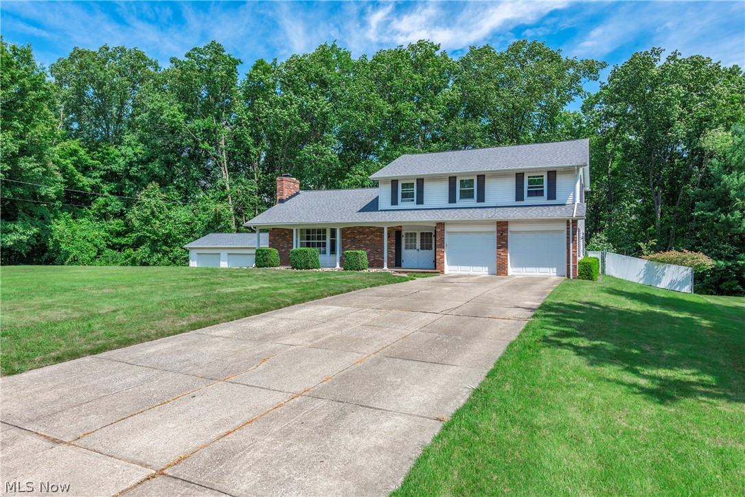 Laurie Ln, Hinckley, OH 44233