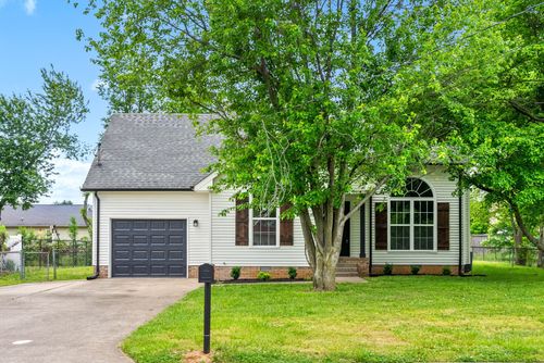 3403 Minor Dr, Clarksville, TN, 37042-5829 | Card Image