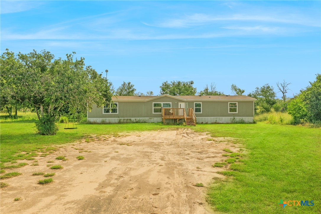 Residential in Floresville 3