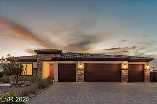 5741 N Park St, Las Vegas, NV, 89149-2304 | Card Image