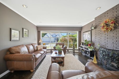 8600 Fairway Rd, Richmond, BC, V7C1Y6 | Card Image