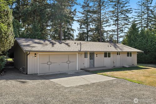 241 Mackenzie Dr, Camano Island, WA, 98282-8746 | Card Image