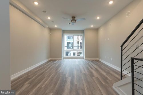 2-141 W Huntingdon St, PHILADELPHIA, PA, 19133-3818 | Card Image