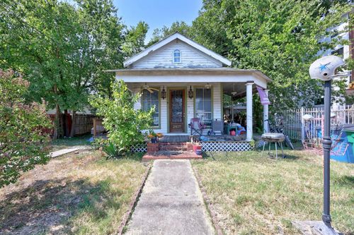 2907 E 5th St, Austin, TX, 78702-4816 | Card Image