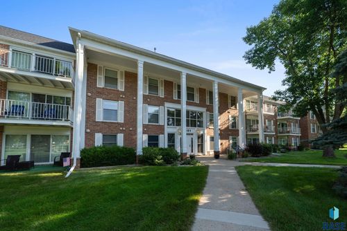 apt-211-2501 S Kiwanis Ave, Sioux Falls, SD, 57105-0143 | Card Image