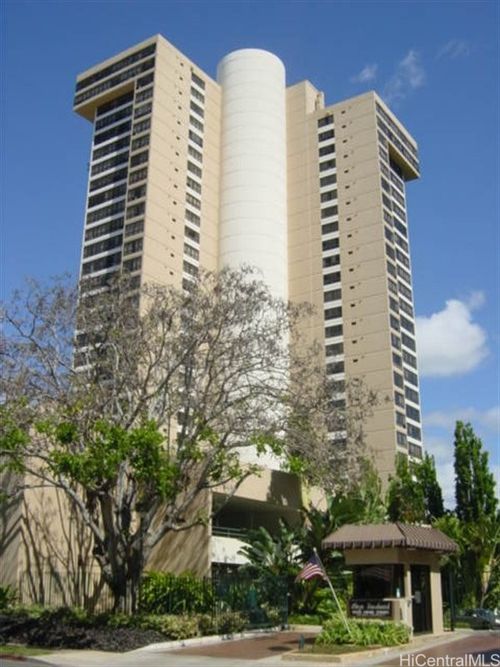ph-2704-5333 Likini St, Honolulu, HI, 96818-1771 | Card Image