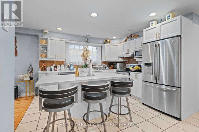 5032 Heather Ave, House other with 6 bedrooms, 4 bathrooms and 6 parking in Niagara Falls ON | Image 11