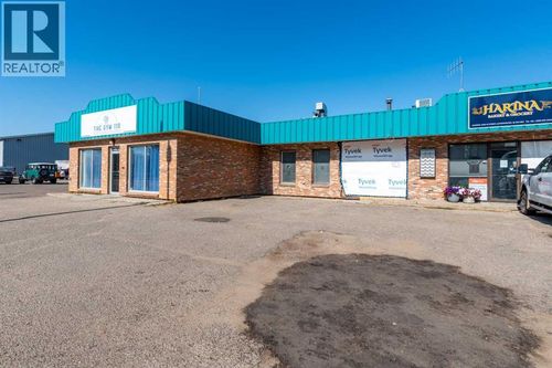 4620 44 St, Lloydminster, SK, S9V0G4 | Card Image
