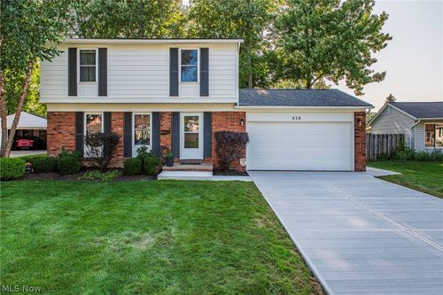 419 Ridgewood Dr, Eastlake, OH, 44095-1232 | Card Image