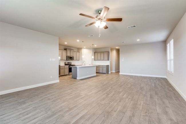1036 Kirkham Way, House other with 5 bedrooms, 3 bathrooms and null parking in Justin TX | Image 6