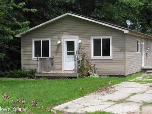 9083 Island Drive, Clay Township, MI, 48001 | Card Image