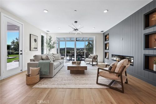 41 Long View Rd, Trabuco Canyon, CA, 92679-5219 | Card Image