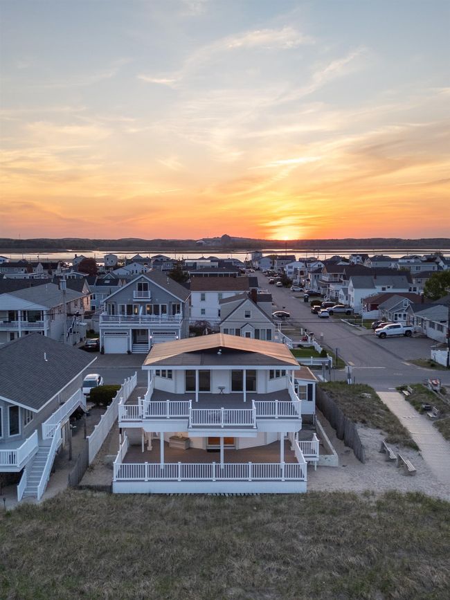 103 Ocean Dr, House other with 4 bedrooms, 3 bathrooms and null parking in Seabrook NH | Image 38