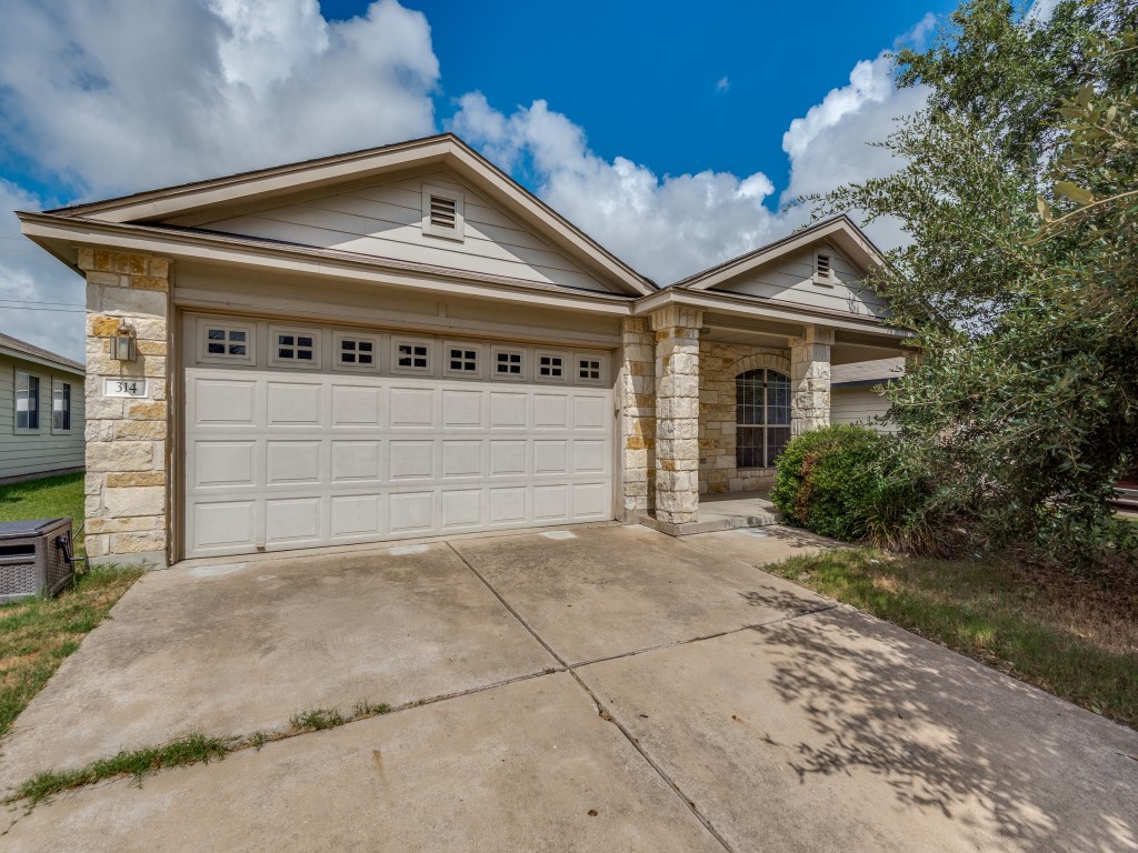 Altamont St, Hutto, TX 78634